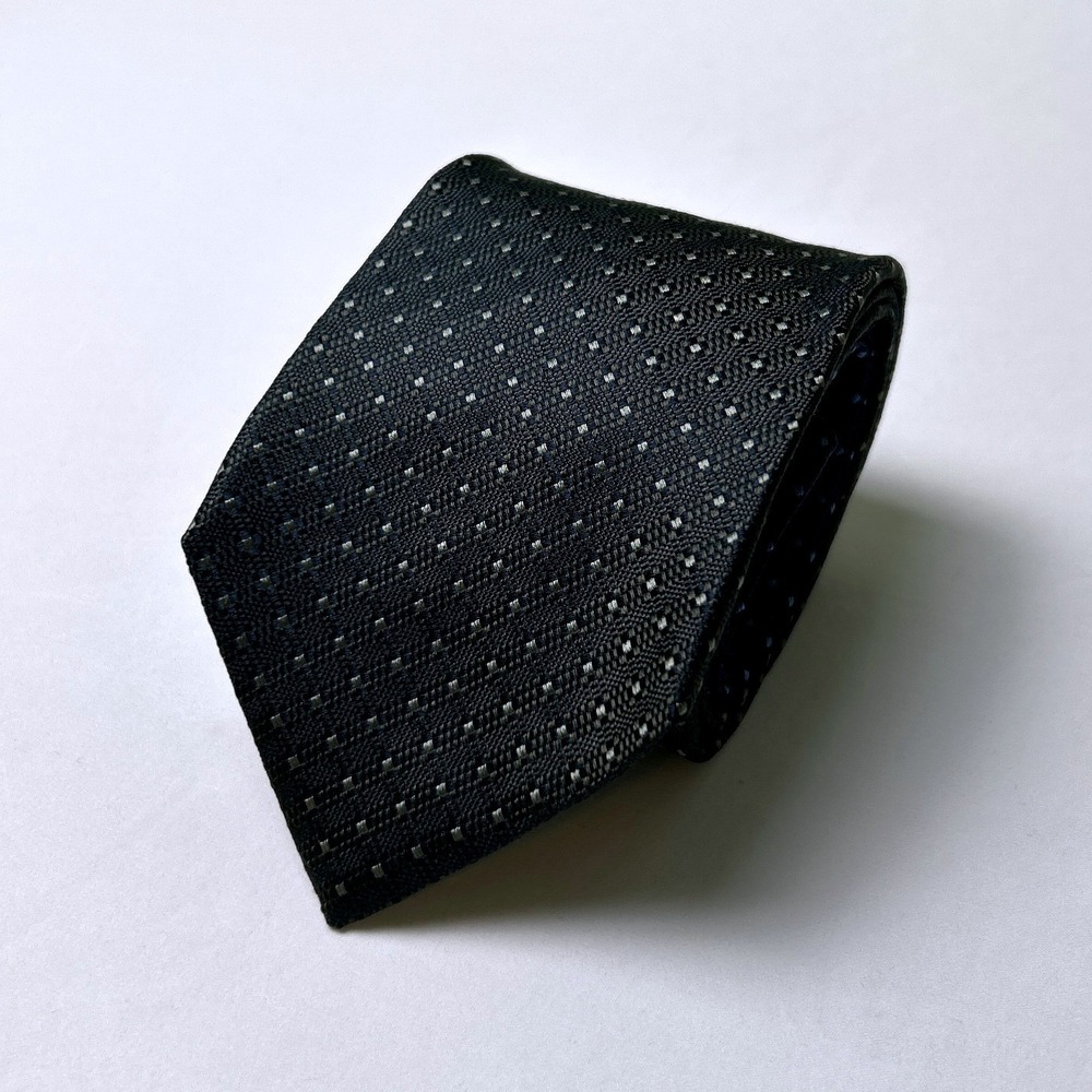 Tommy Hilfiger Men Silk Geometric Diamond Woven Necktie 57.5" Blue Silver Preppy